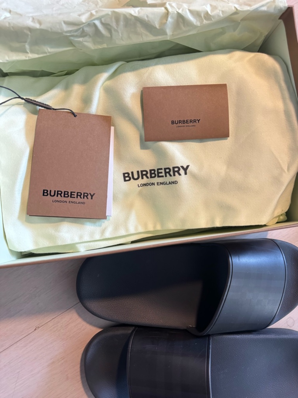 Burberry Black Leather Slide Sandals Men Size 9 - $320 RETAIL - Picture 5 of 11